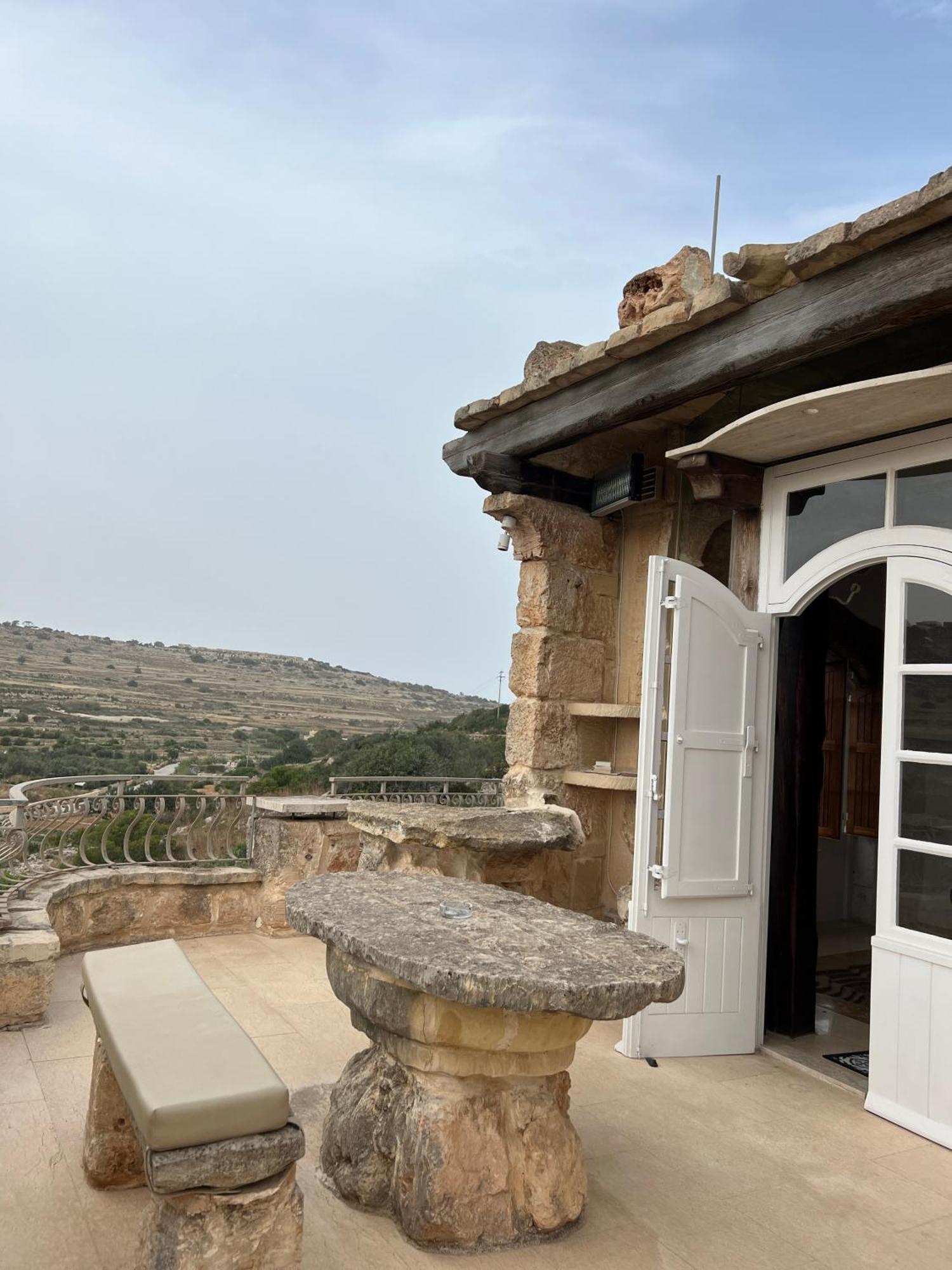 Traditional Maltese Home By Ma Properties Сейнт Полс Бей Екстериор снимка