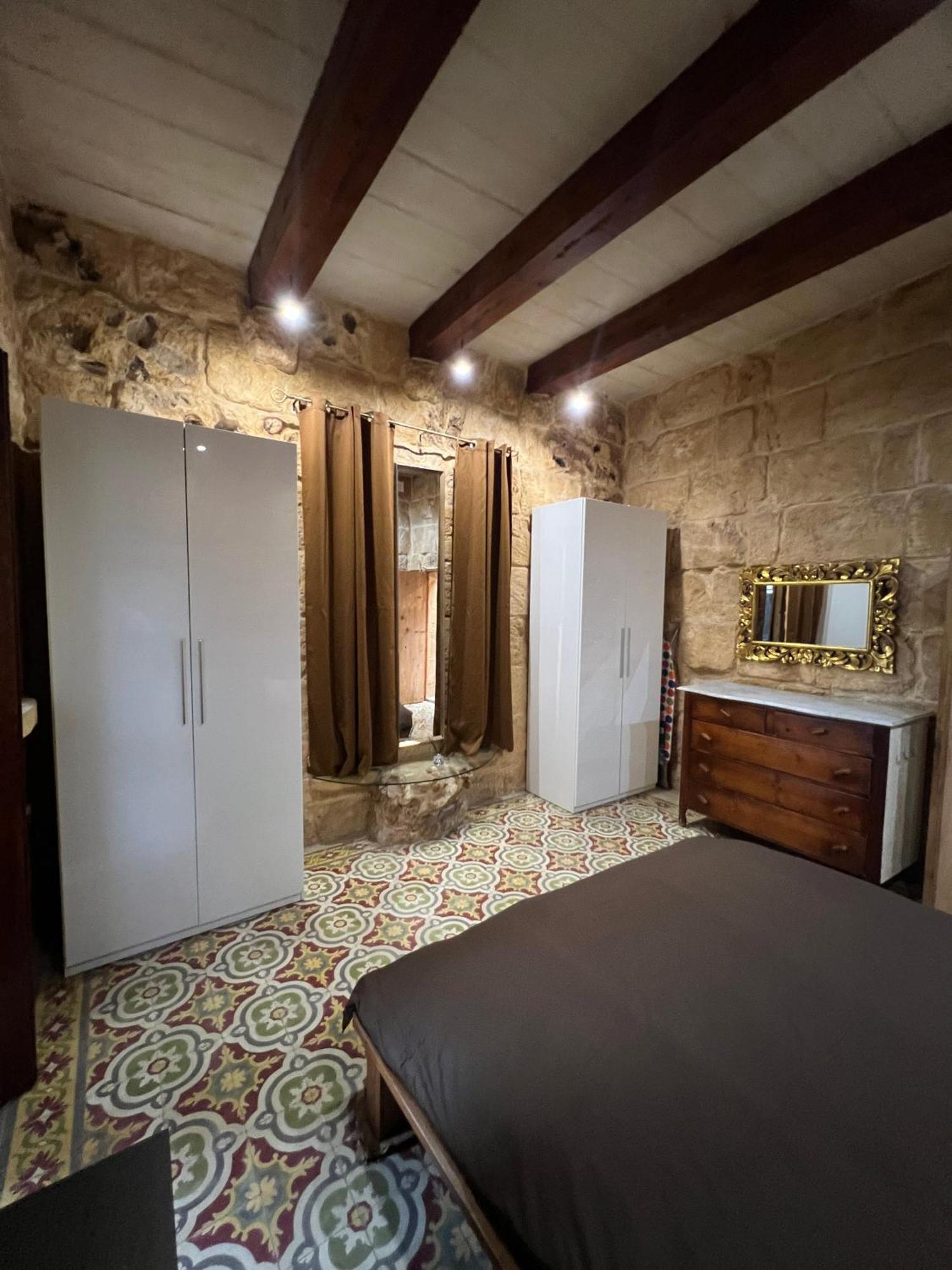 Traditional Maltese Home By Ma Properties Сейнт Полс Бей Екстериор снимка