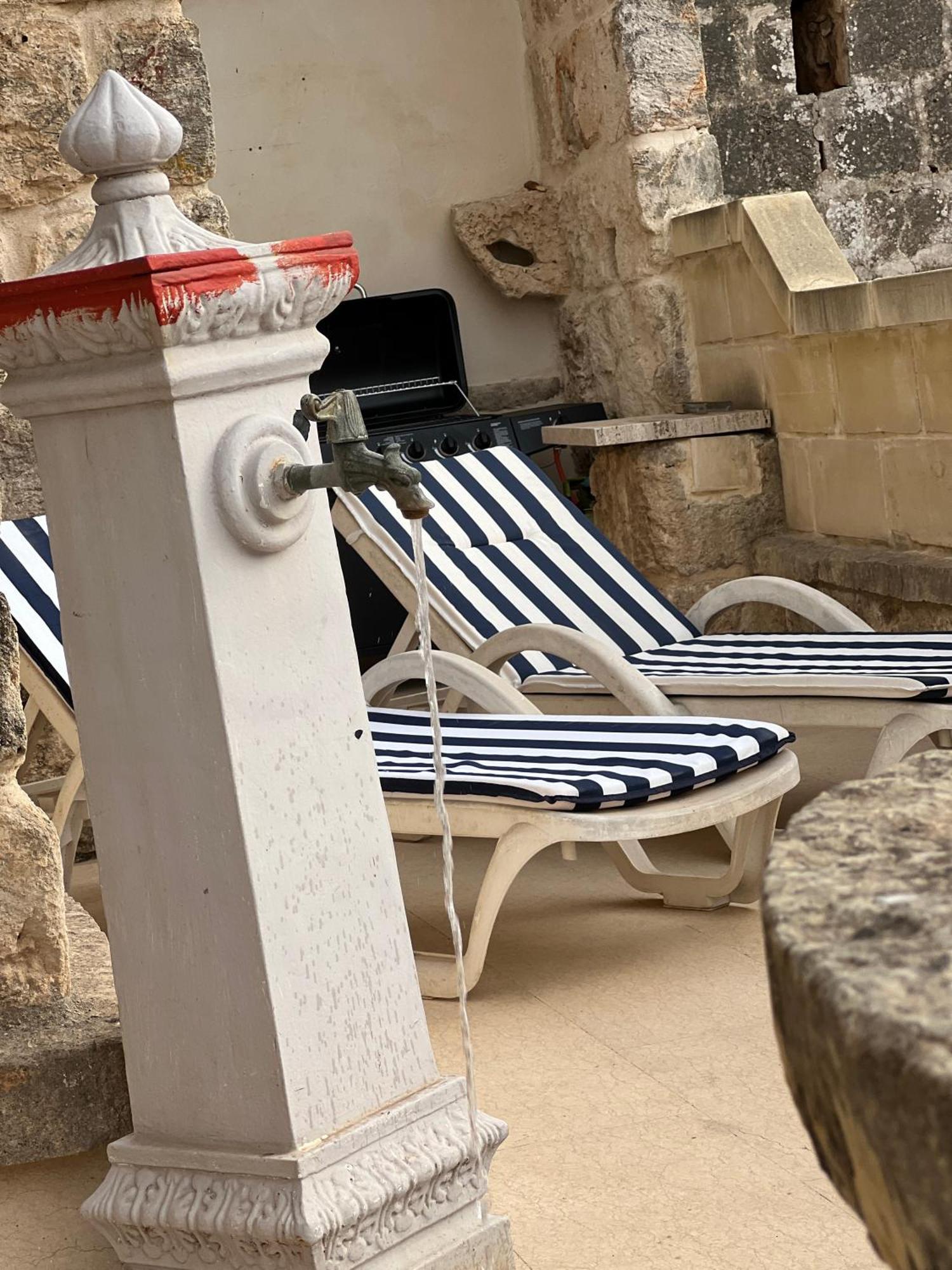Traditional Maltese Home By Ma Properties Сейнт Полс Бей Екстериор снимка