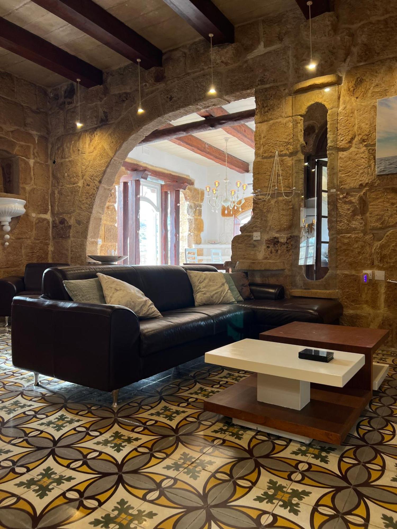 Traditional Maltese Home By Ma Properties Сейнт Полс Бей Екстериор снимка