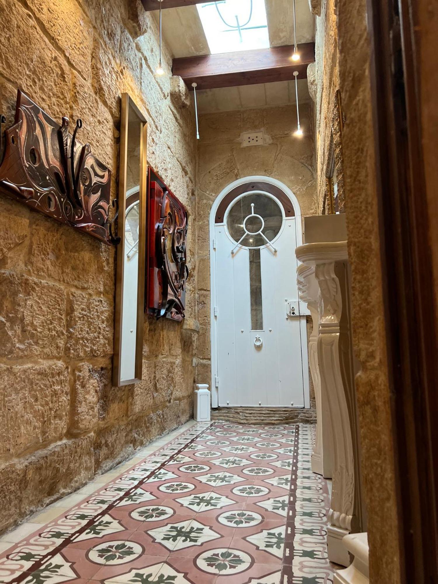Traditional Maltese Home By Ma Properties Сейнт Полс Бей Екстериор снимка