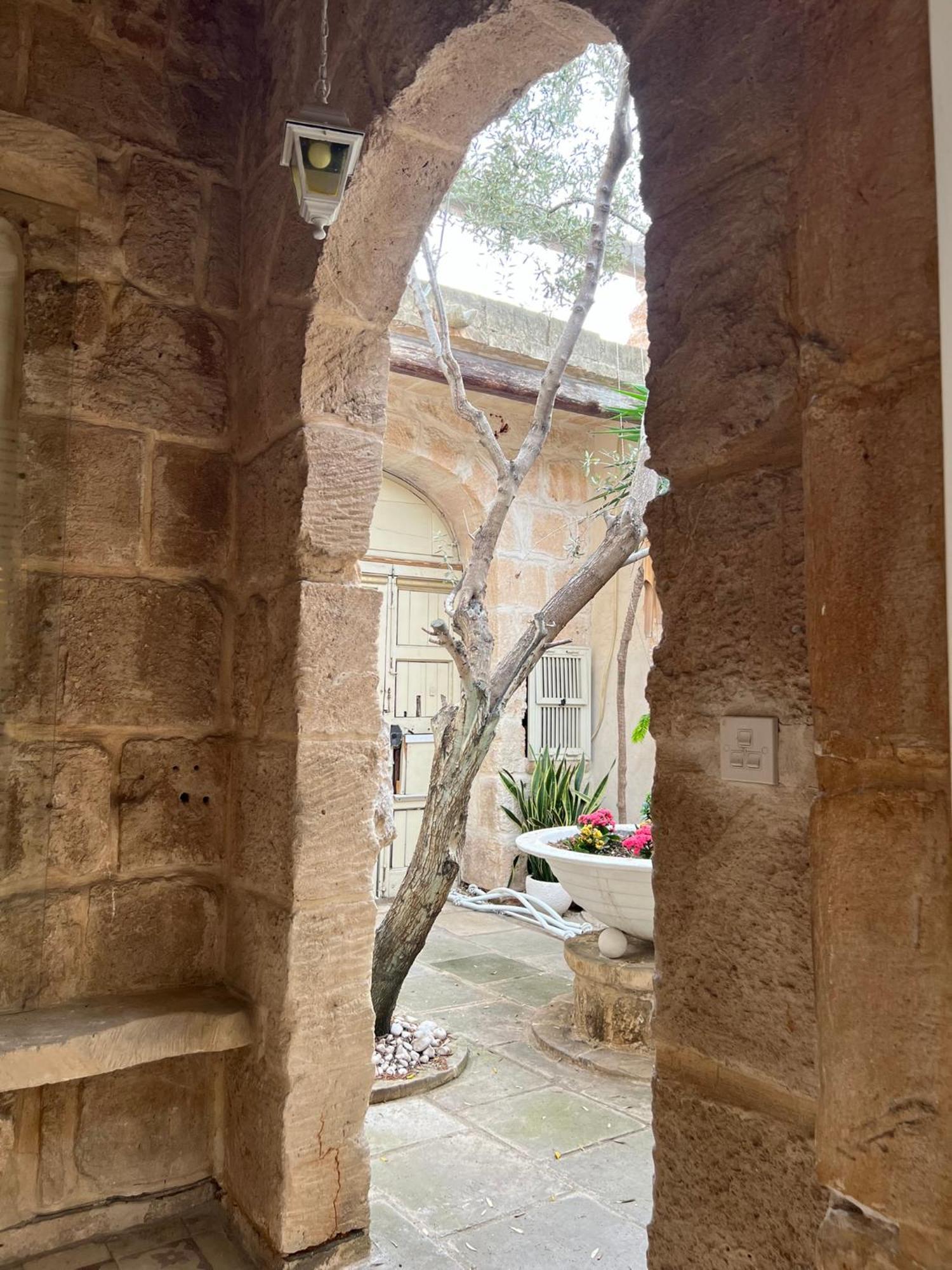 Traditional Maltese Home By Ma Properties Сейнт Полс Бей Екстериор снимка