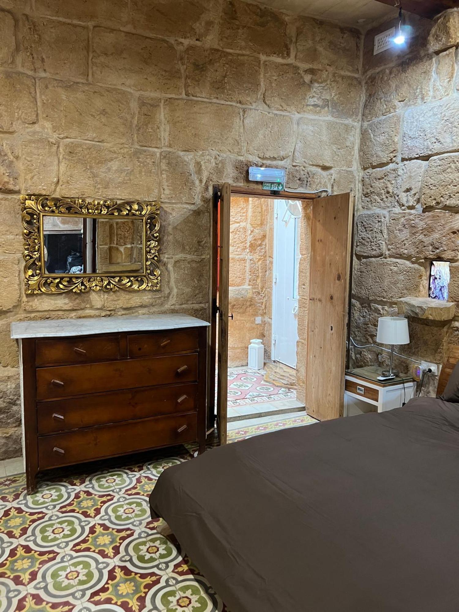 Traditional Maltese Home By Ma Properties Сейнт Полс Бей Екстериор снимка